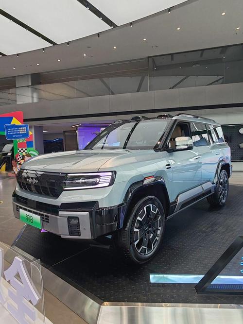 成都258比亚迪方程豹硬派越野的爆款，英菲尼迪35周年与你共成长